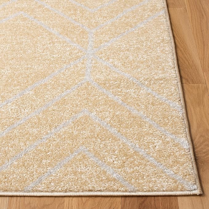 SAFAVIEH Adirondack Collection Runner Rug - 2'6" x 8', Gold & Light Grey, Modern Geometric Design, Non-Shedding & Easy Care, Ideal for High Traffic Areas in Living Room, Bedroom (ADR241D)