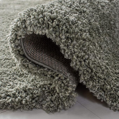 SAFAVIEH Royal Shag Collection Runner Rug - 2'2" x 8', Green, Non-Shedding & Easy Care, 2-inch Thick Ideal for High Traffic Areas in Living Room, Bedroom (RYG115Y)