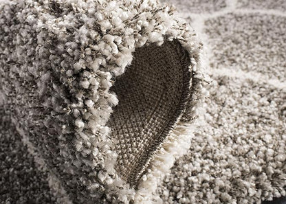 SAFAVIEH Hudson Shag Collection 5' Round Grey/Ivory SGH280B Moroccan Ogee Trellis Non-Shedding Living Room Bedroom Dining Room Entryway Plush 2-inch Thick Area Rug