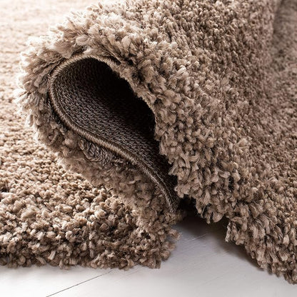 SAFAVIEH Royal Shag Collection Runner Rug - 2'2" x 8', Brown, Non-Shedding & Easy Care, 2-inch Thick Ideal for High Traffic Areas in Living Room, Bedroom (RYG115T)