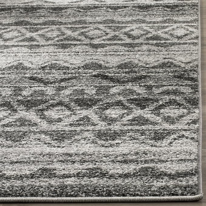 SAFAVIEH Adirondack Collection Area Rug - 5'1" x 7'6", Ivory & Charcoal, Moroccan Boho Distressed Design, Non-Shedding & Easy Care, Ideal for High Traffic Areas in Living Room, Bedroom (ADR119N)