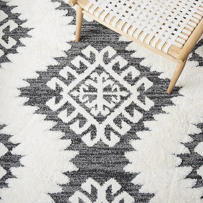 Safavieh Moroccan Tassel Shag Collection Runner Rug - 2'3" x 6', Grey & Ivory, Moroccan Design, Ideal for High Traffic Areas in Entryway, Kitchen & Bathroom (MTS652H-26)