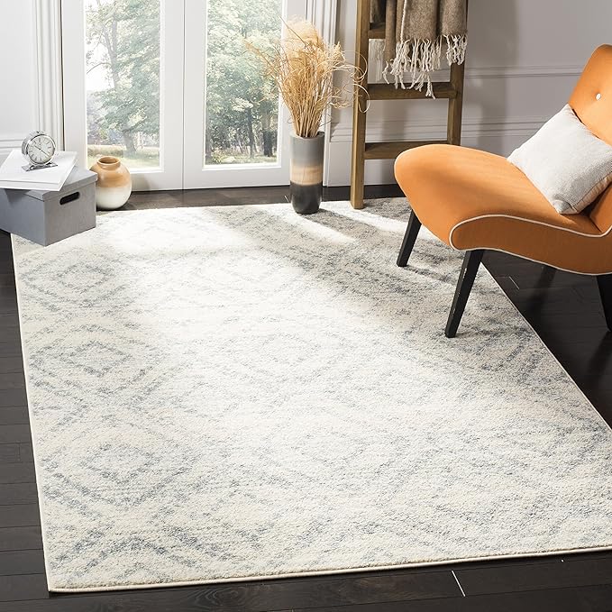 SAFAVIEH Adirondack Collection Accent Rug - 4' x 6', Ivory & Light Blue, Modern Distressed Design, Non-Shedding & Easy Care, Ideal for High Traffic Areas in Entryway, Living Room, Bedroom (ADR131T)