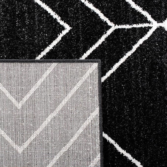 SAFAVIEH Adirondack Collection Runner Rug - 2'6" x 16', Black & Ivory, Modern Geometric Design, Non-Shedding & Easy Care, Ideal for High Traffic Areas in Living Room, Bedroom (ADR241Z)