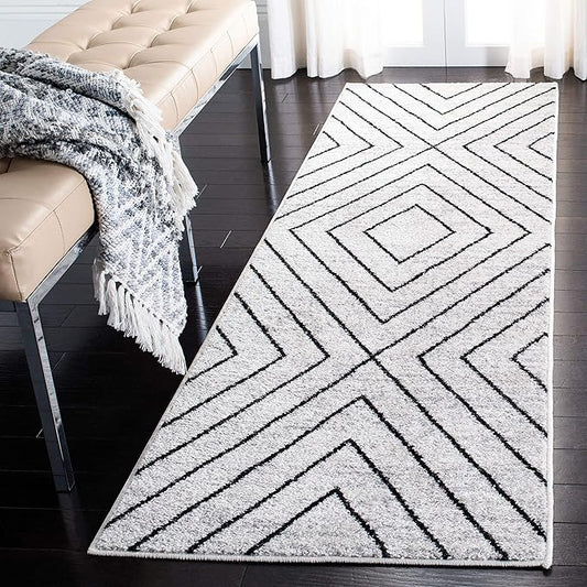 SAFAVIEH Adirondack Collection Runner Rug - 2'6" x 6', Ivory & Grey, Modern Geometric Design, Non-Shedding & Easy Care, Ideal for High Traffic Areas in Living Room, Bedroom (ADR251A)